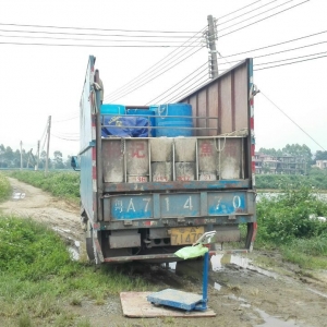 ���裡�B(y��ng)���u�~��"��СͰ"��һ܇�~̝1000�