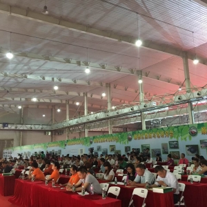 ���ߌ����M�a�I�lչՓ�������M�a�I�����M��һ�����ӵĕr�ڣ�