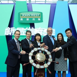 ���������s���״����Ї��Ƴ����B�˺����~���^