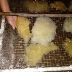 �W������������β�t�~�r���m���q��