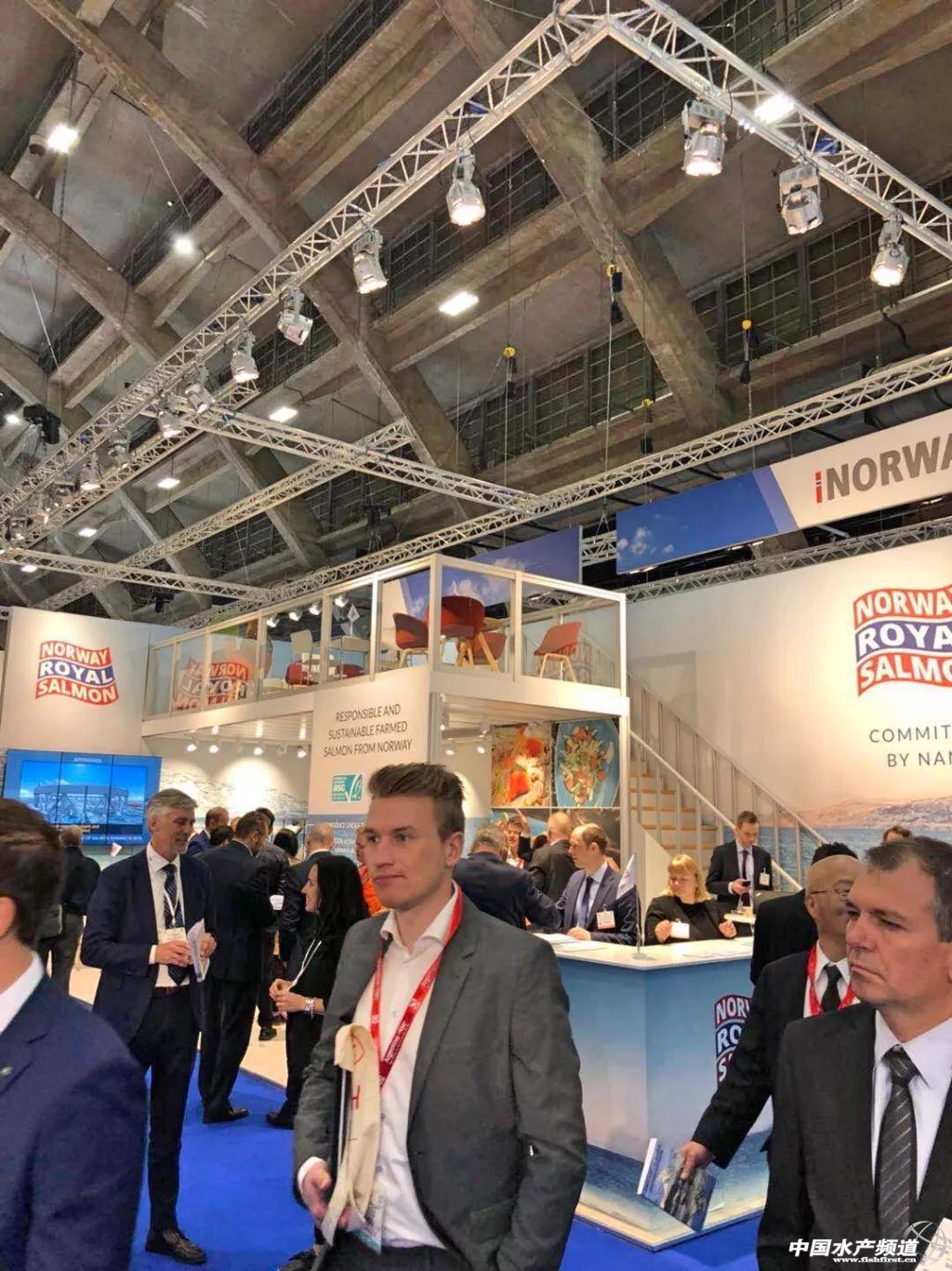 ֱ��ȫ���һ���rչ���F�����D+ҕ�l���u�������������rչ�����������