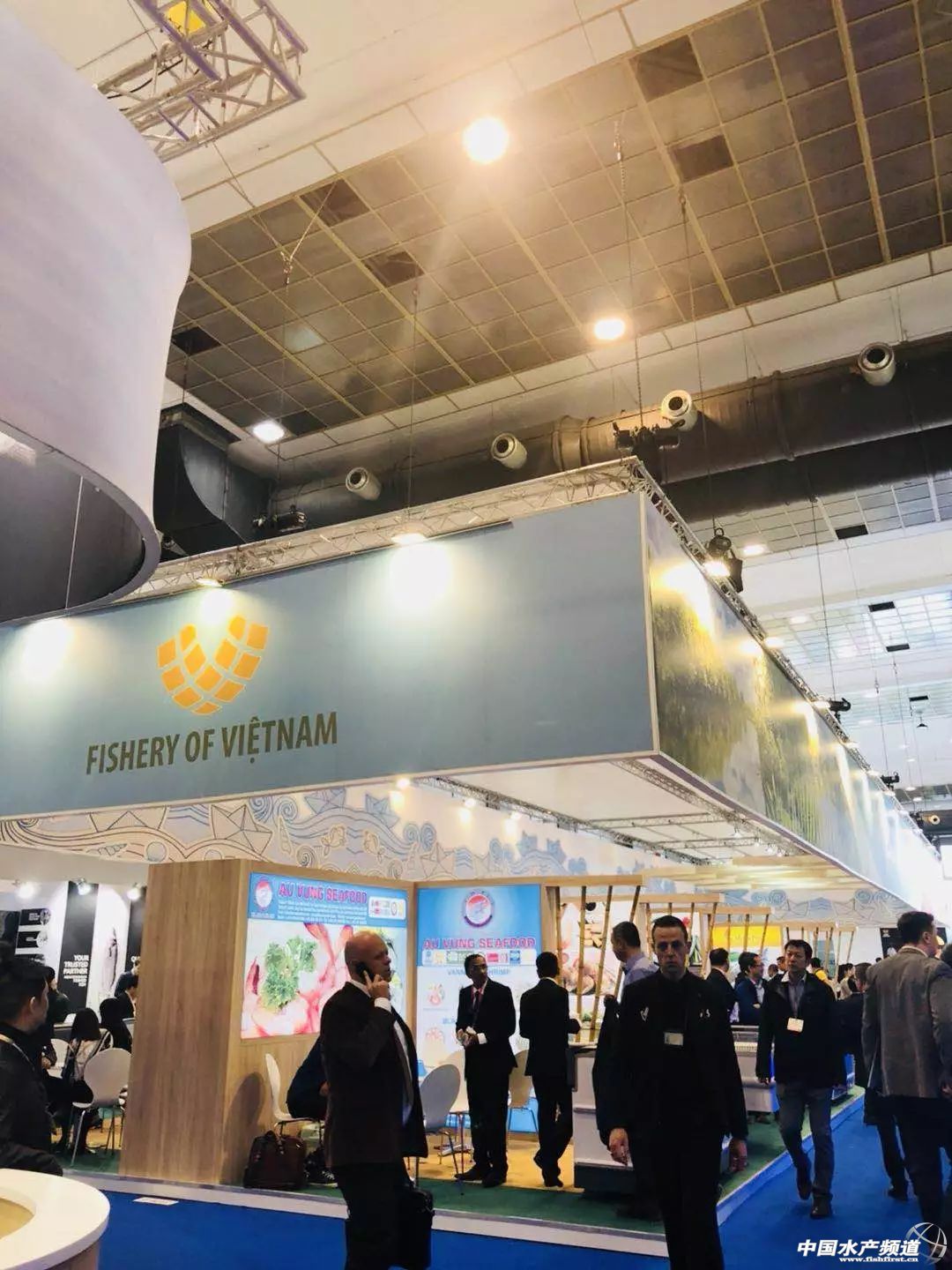 ֱ��ȫ���һ���rչ���F�����D+ҕ�l���u�������������rչ�����������