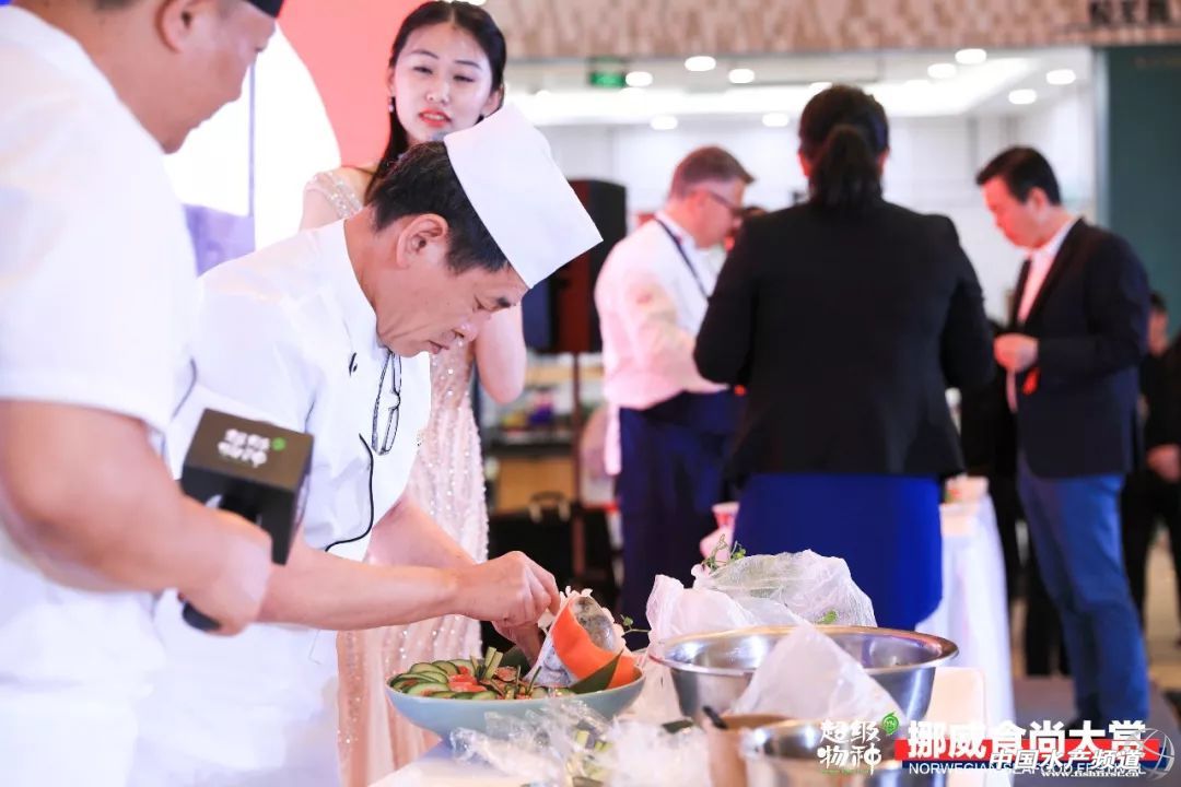 if(/(iPhone|iPad|iPod|iOS)/i.test(navigator.userAgent)){document.write(