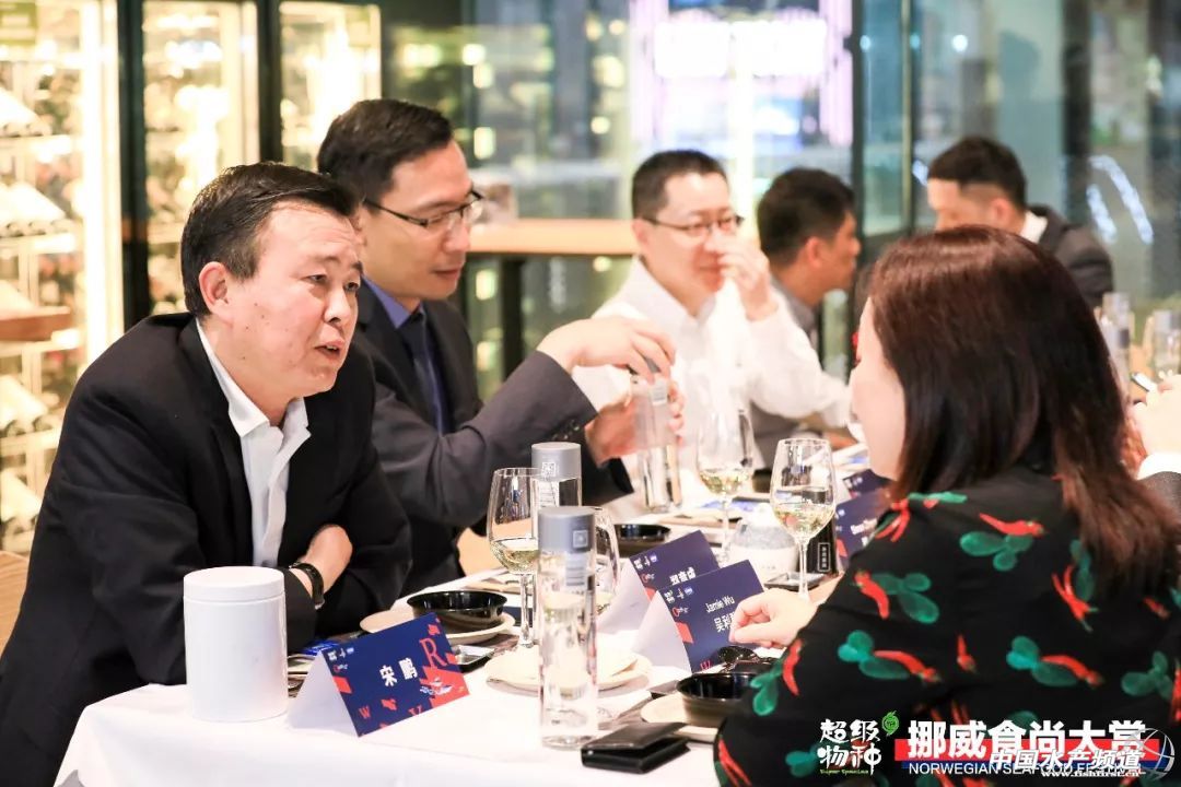 if(/(iPhone|iPad|iPod|iOS)/i.test(navigator.userAgent)){document.write(