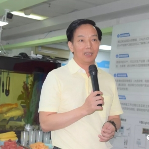 ������U���~����飬U�~�°汾��ʽ�Ͼ���