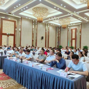 ���x�棺�Ї��r���ИI�����v6��׃�����Ї��r��CEO��CTO�㘷���ļ�����½��e�k