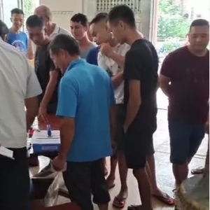 ��7000Ԫ/���q��15000Ԫ/���������������ֱ��q�ˣ�